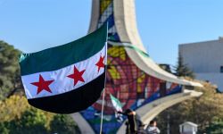 أكثر من 200 شخصية سورية يعلنون تأسيس "جبهة الإنقاذ السورية"